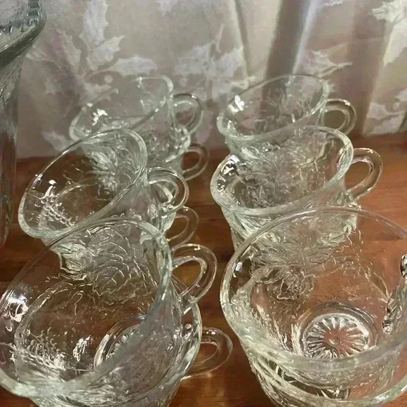 Indiana Glass Clear Punch Bowl and Cups Harvest  Grapes Fruit Pattern Vintage - Picture 5 of 5